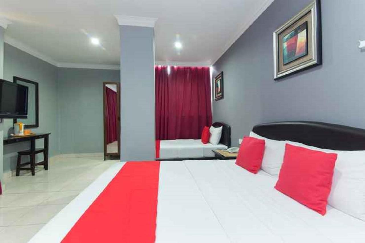 Puteri Ampang Hotel Екстер'єр фото