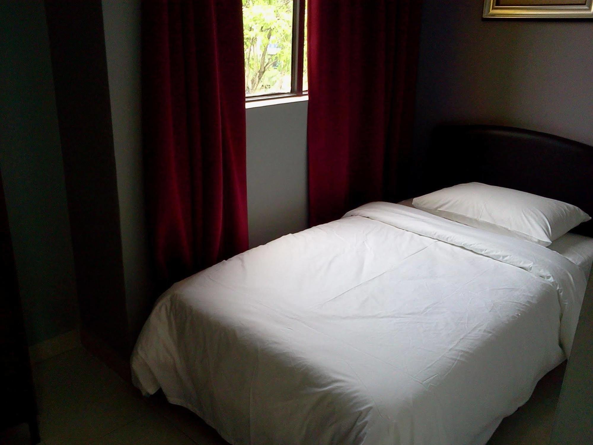 Puteri Ampang Hotel Екстер'єр фото